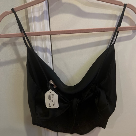 satin tie top tags on - Picture 3 of 3